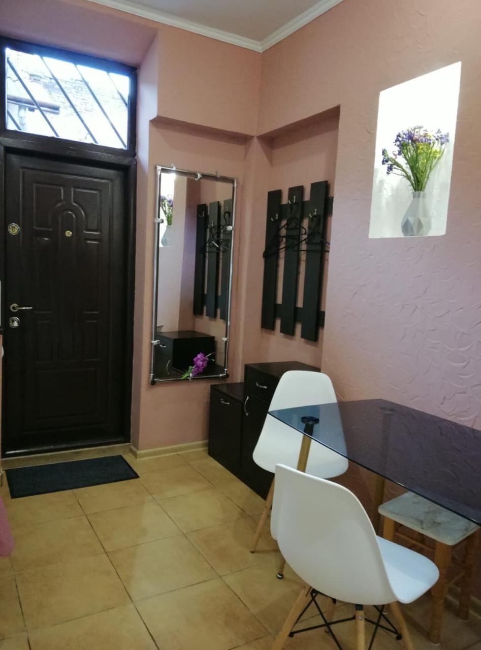 Apartment куліша 41, помешкання в центрі біля тц форум *