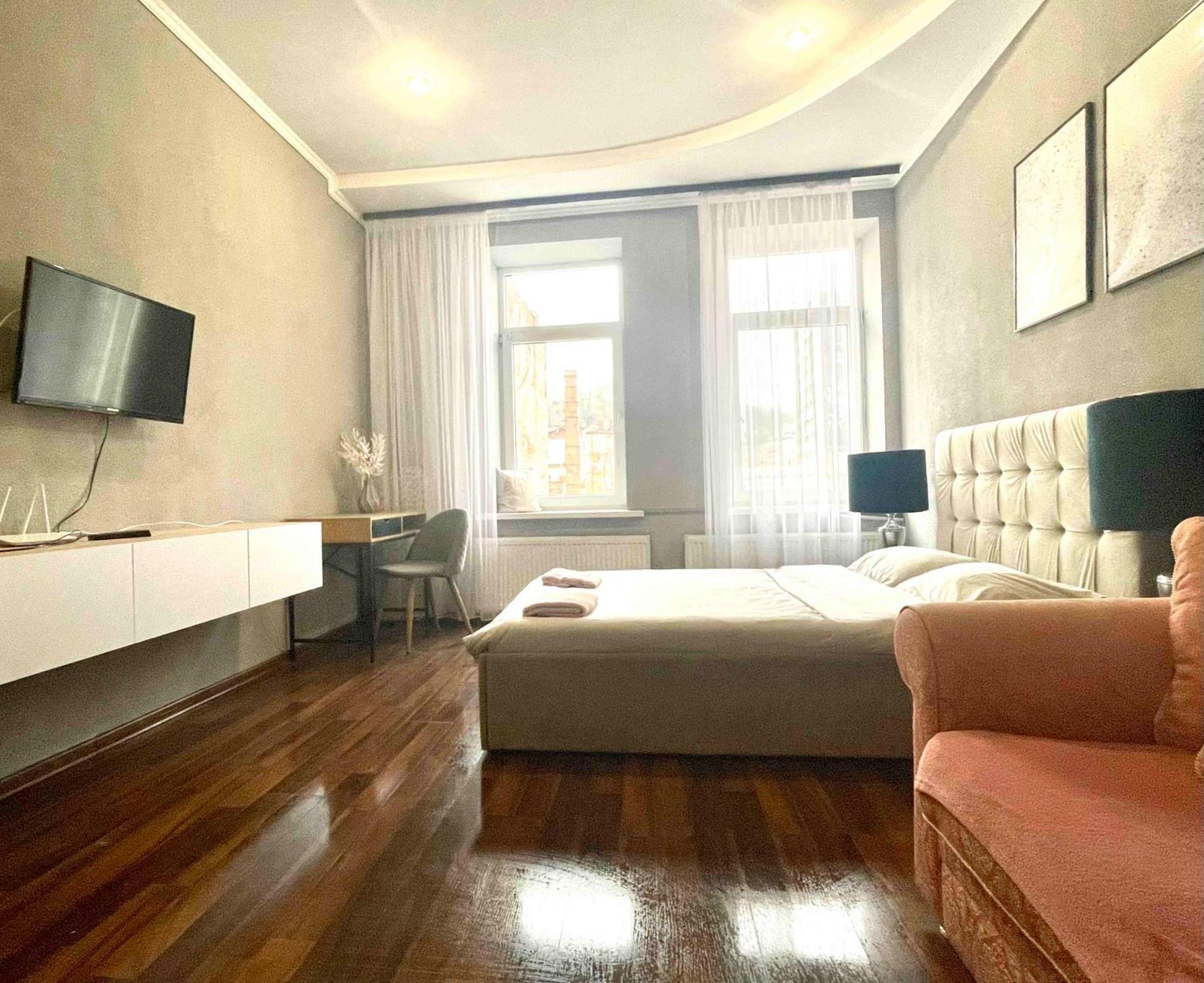 Apartment куліша 41, помешкання в центрі біля тц форум *